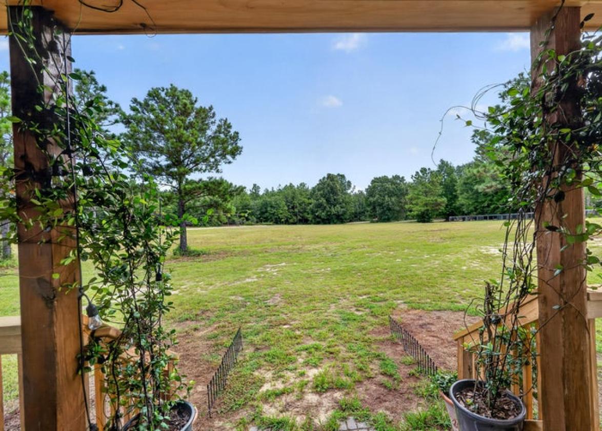Custom Cottage on 10 Acres in Horse Country - photo 8