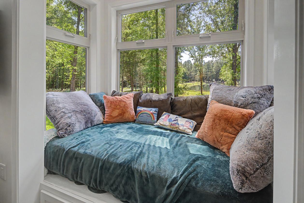 Spacious Home on 60 Acres - photo 15