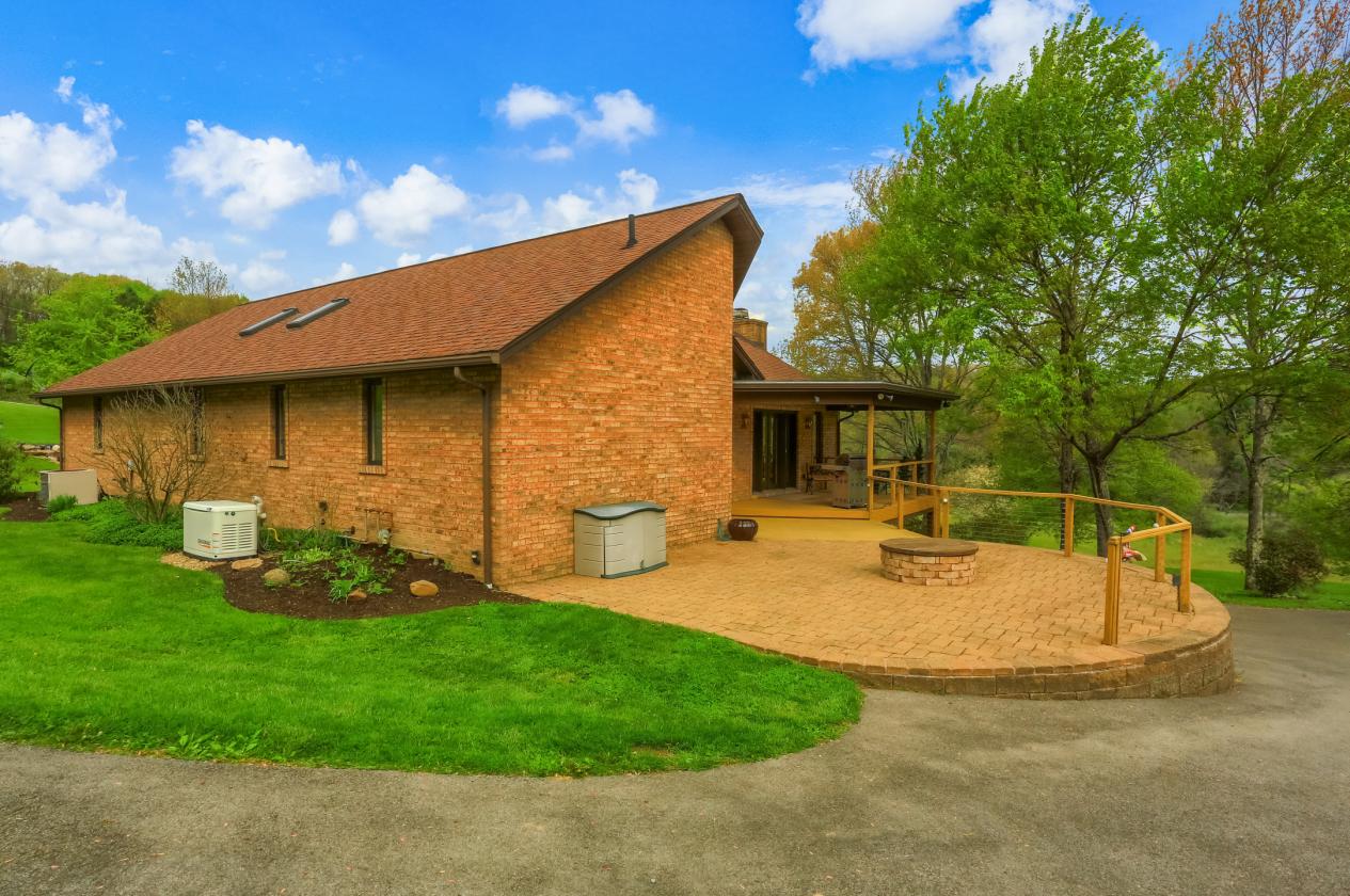 Custom home with endless opportunities! - photo 25