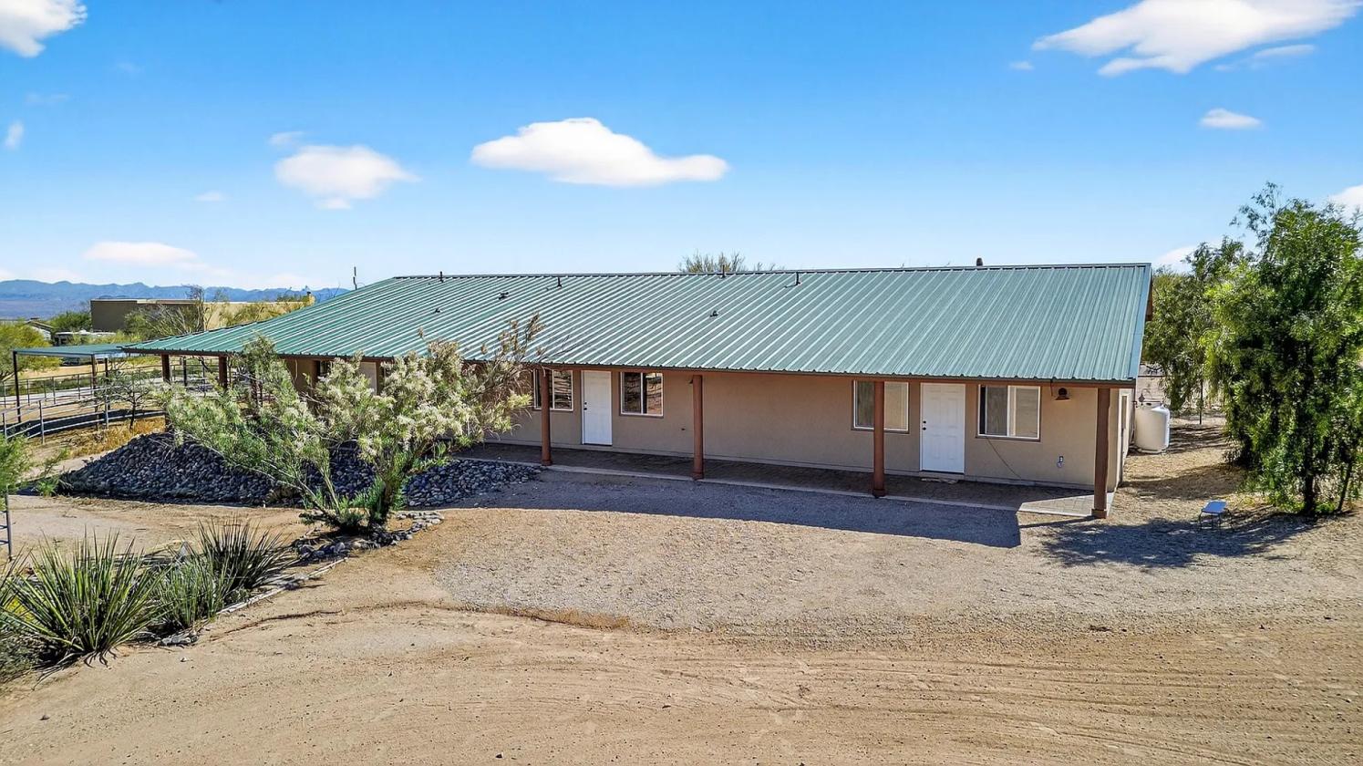 Income producing equestrian ranch on 10 acres - photo 28