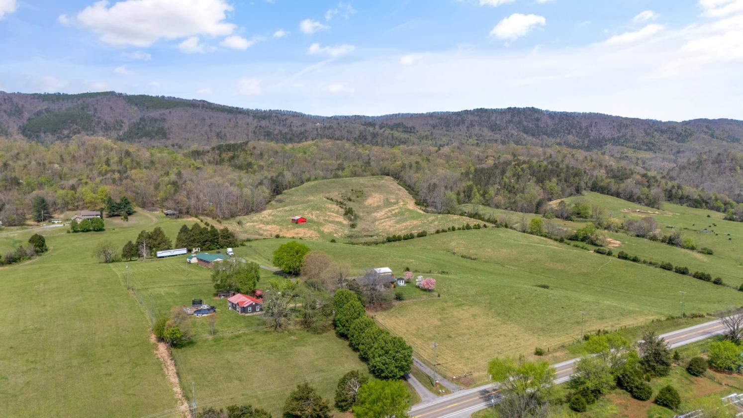 Beautiful acreage with 57 acres - photo 9