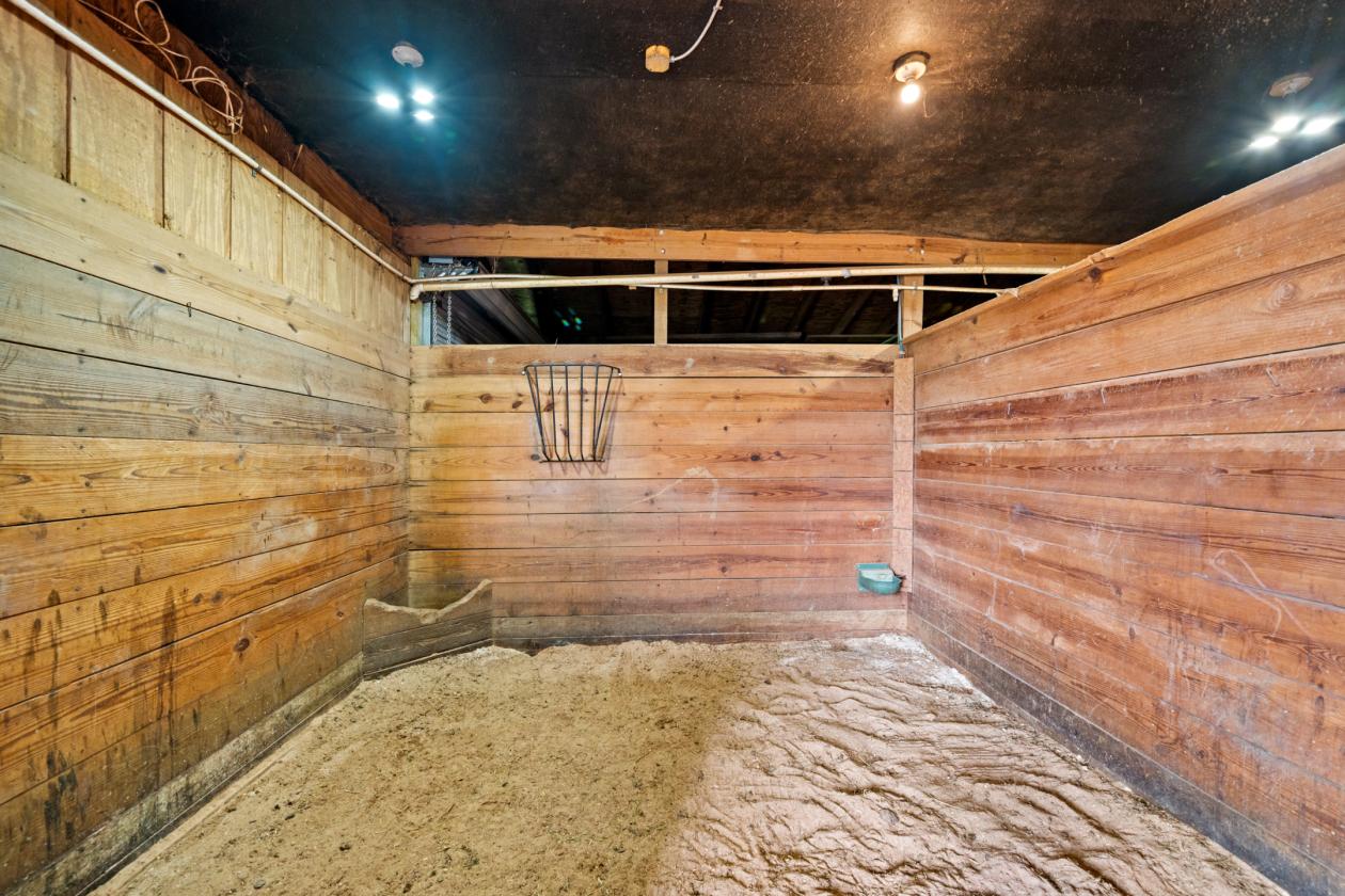 Turnkey Luxury Equestrian Estate - photo 15