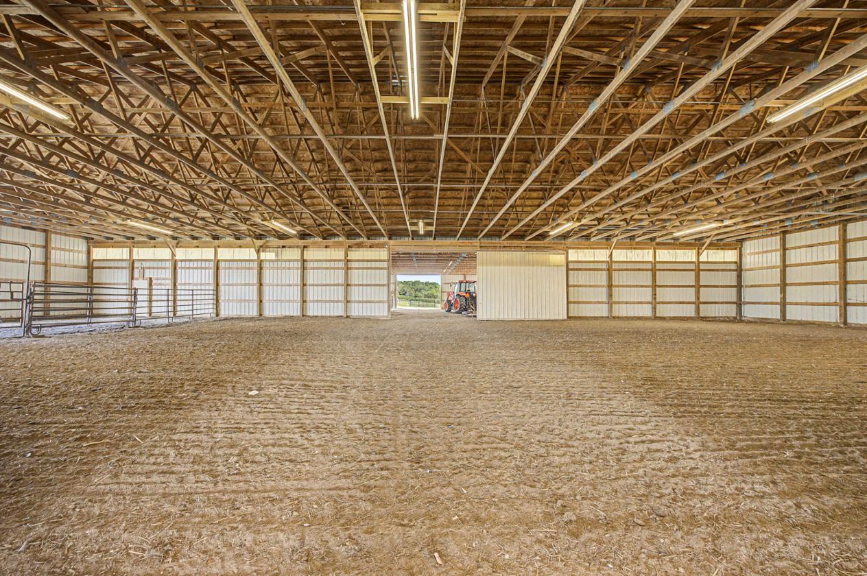 Indoor Arena on 26 Acres with Large Home - photo 5