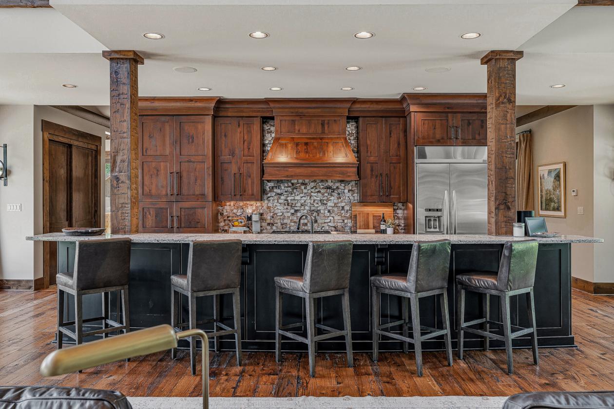 Modern Rustic Estate with Lake, Trails & Barn - photo 12