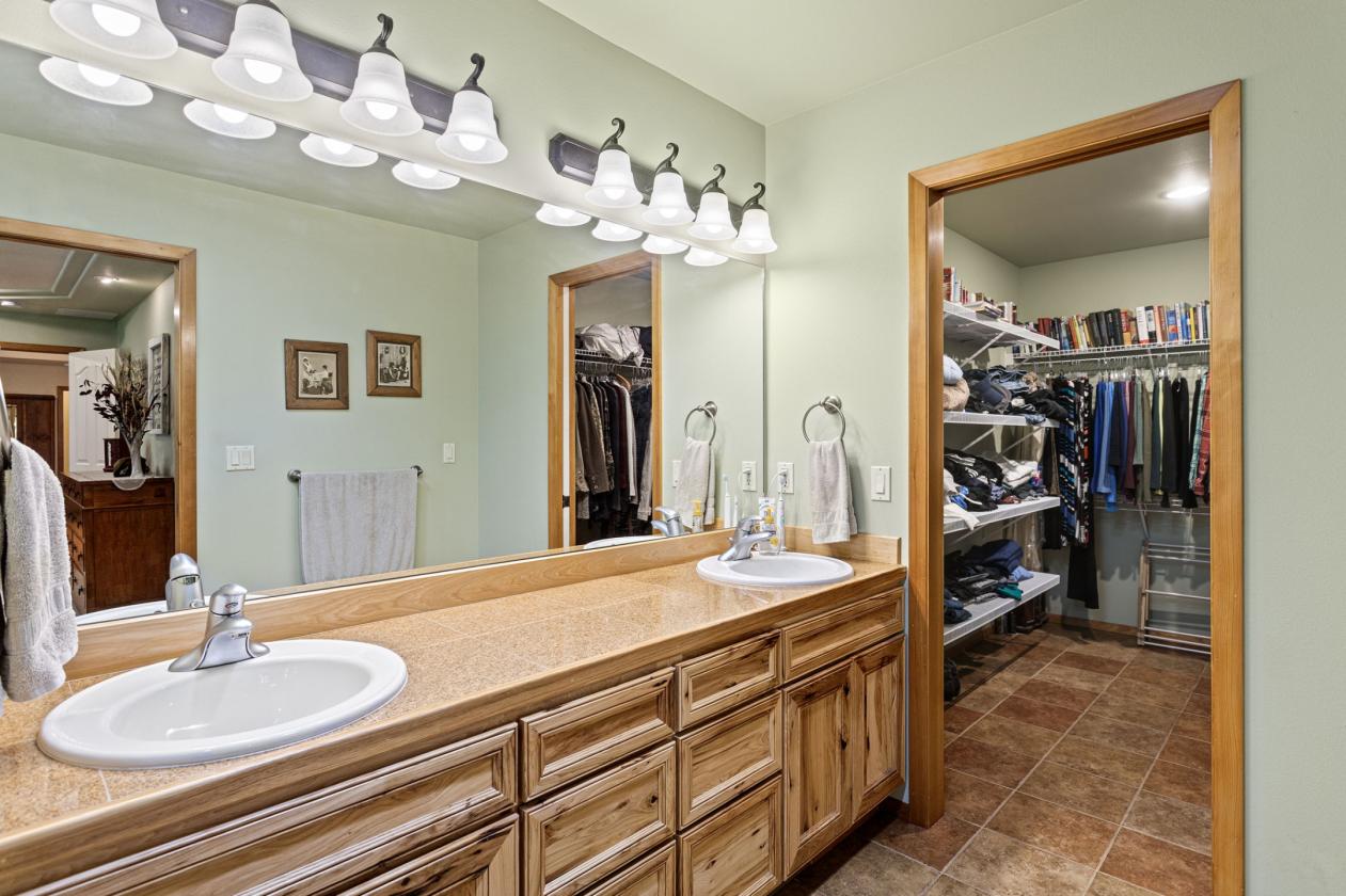 CENTRAL WASHINGTON EQUESTRIAN ESTATE - photo 23