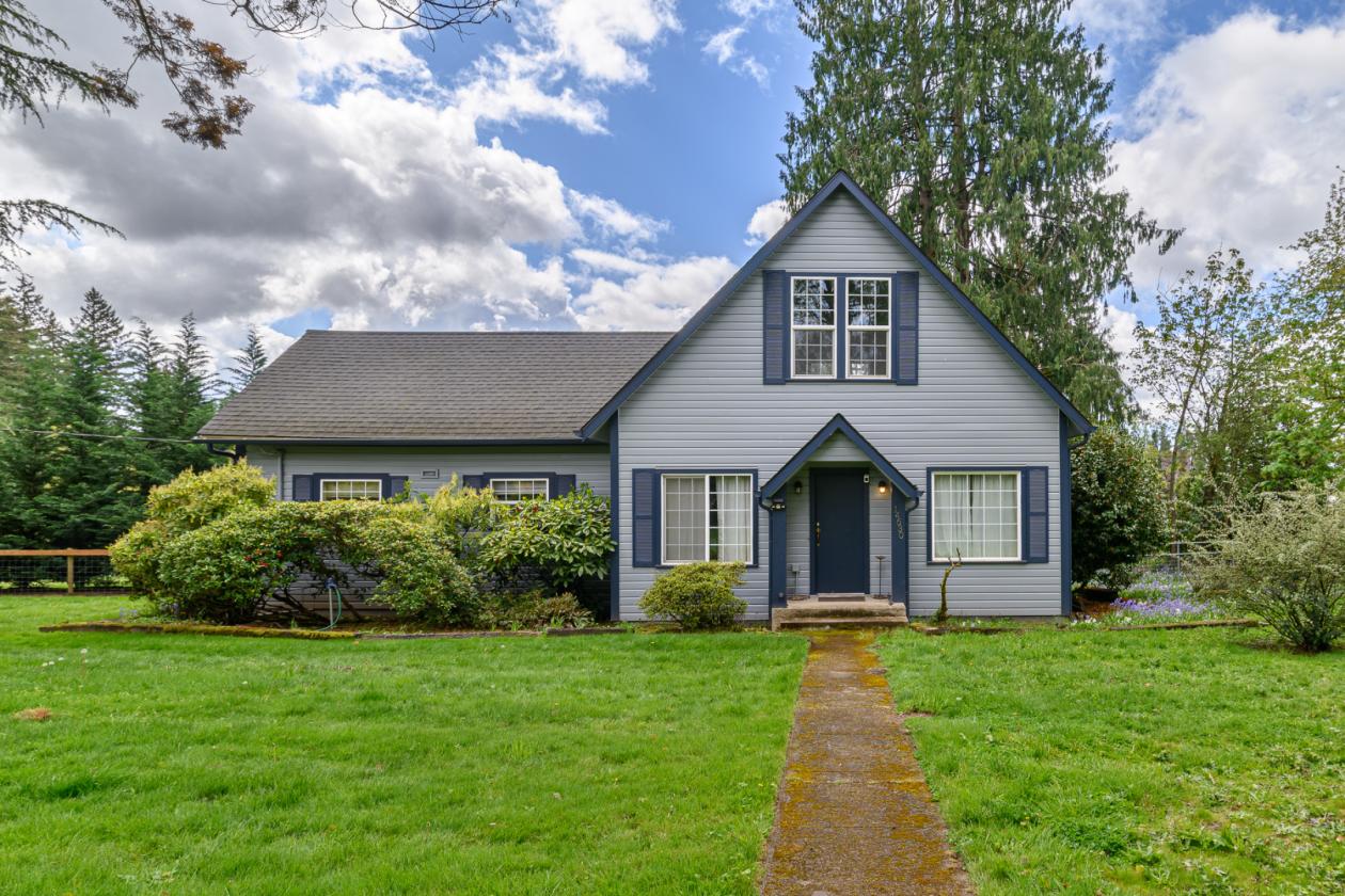 Amazing Farmhouse/Equestrian Property - photo 2