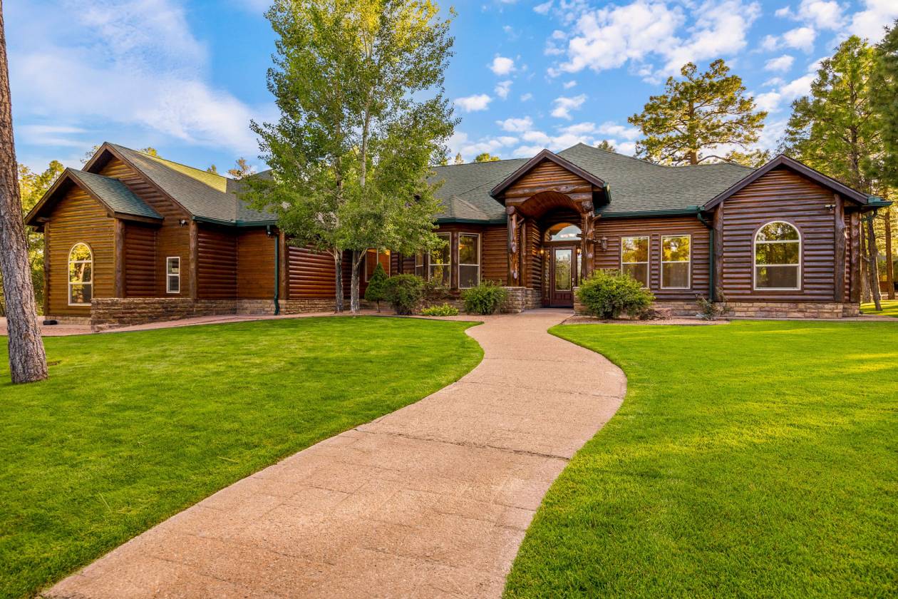 Horse Property for sale.