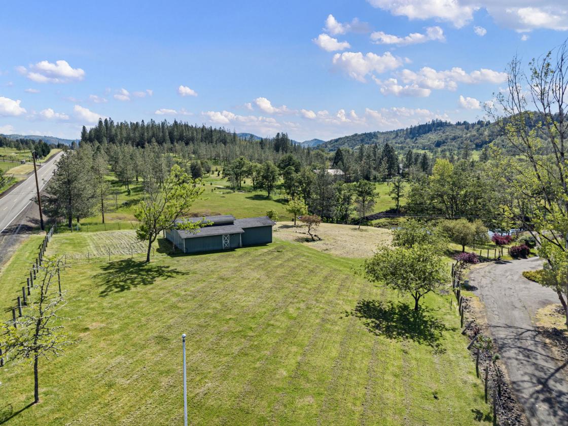 5 Acre horse property, fully remodeled home! - photo 8