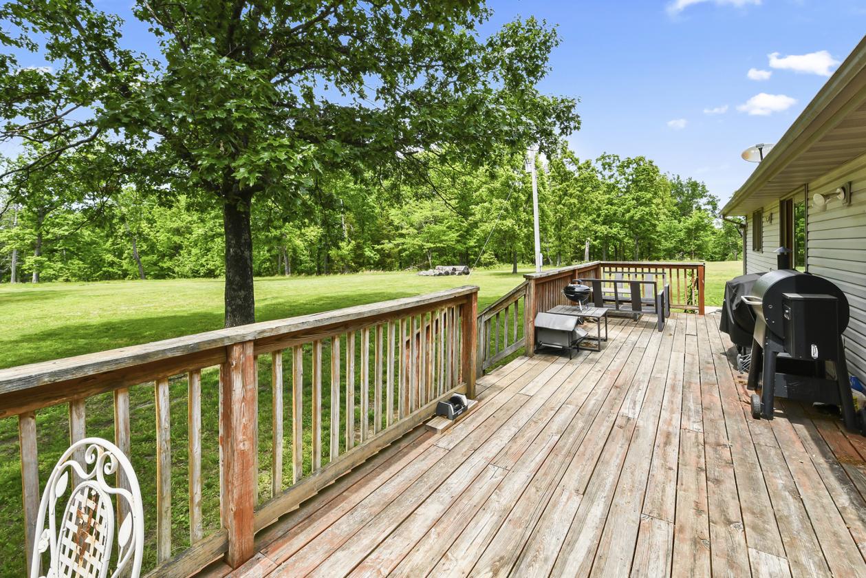 285 ac Ranch with Basement Homes and Live Water - photo 11