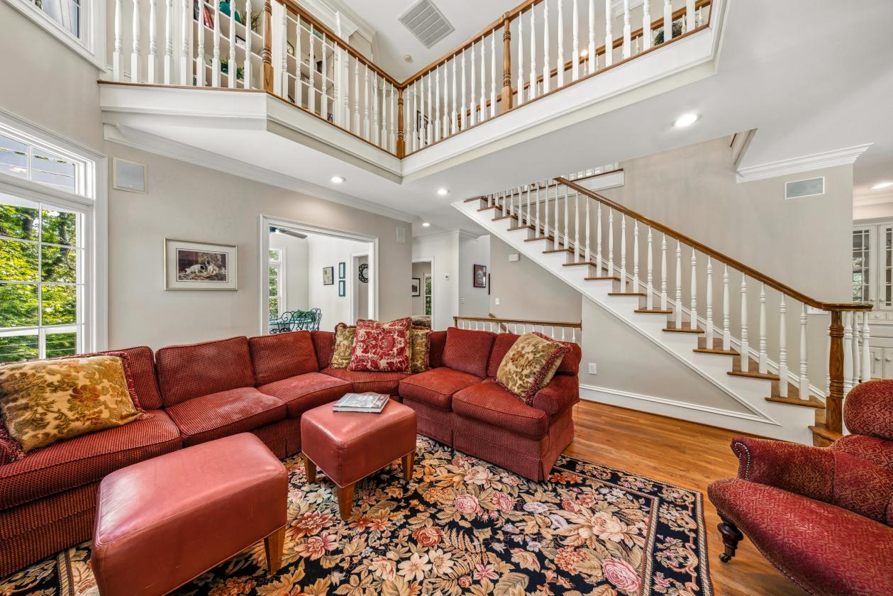 Equestrian estate with 40 acres - photo 18