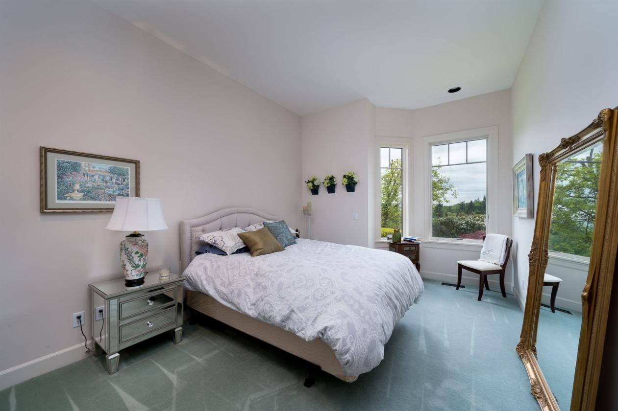Luxury equestrian estate with pool, barn, arenas - photo 18