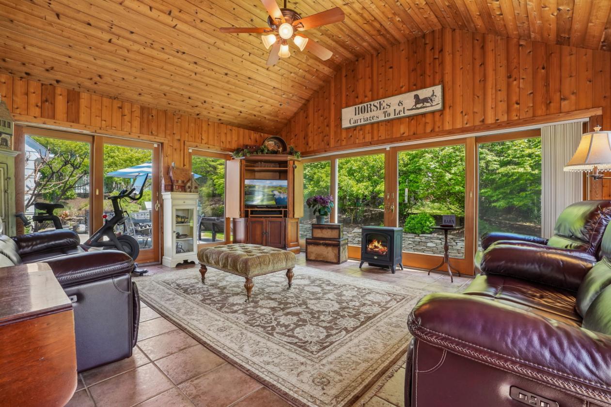 LUX EQUESTRIAN FARM READINGTON TOWNSHIP - photo 12