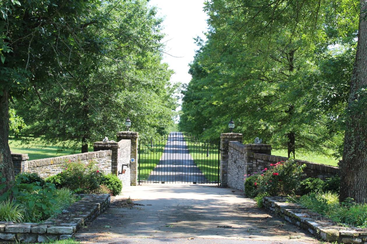 40 Acre Lexington, Kentucky Estate with Luxury Residence Lexington