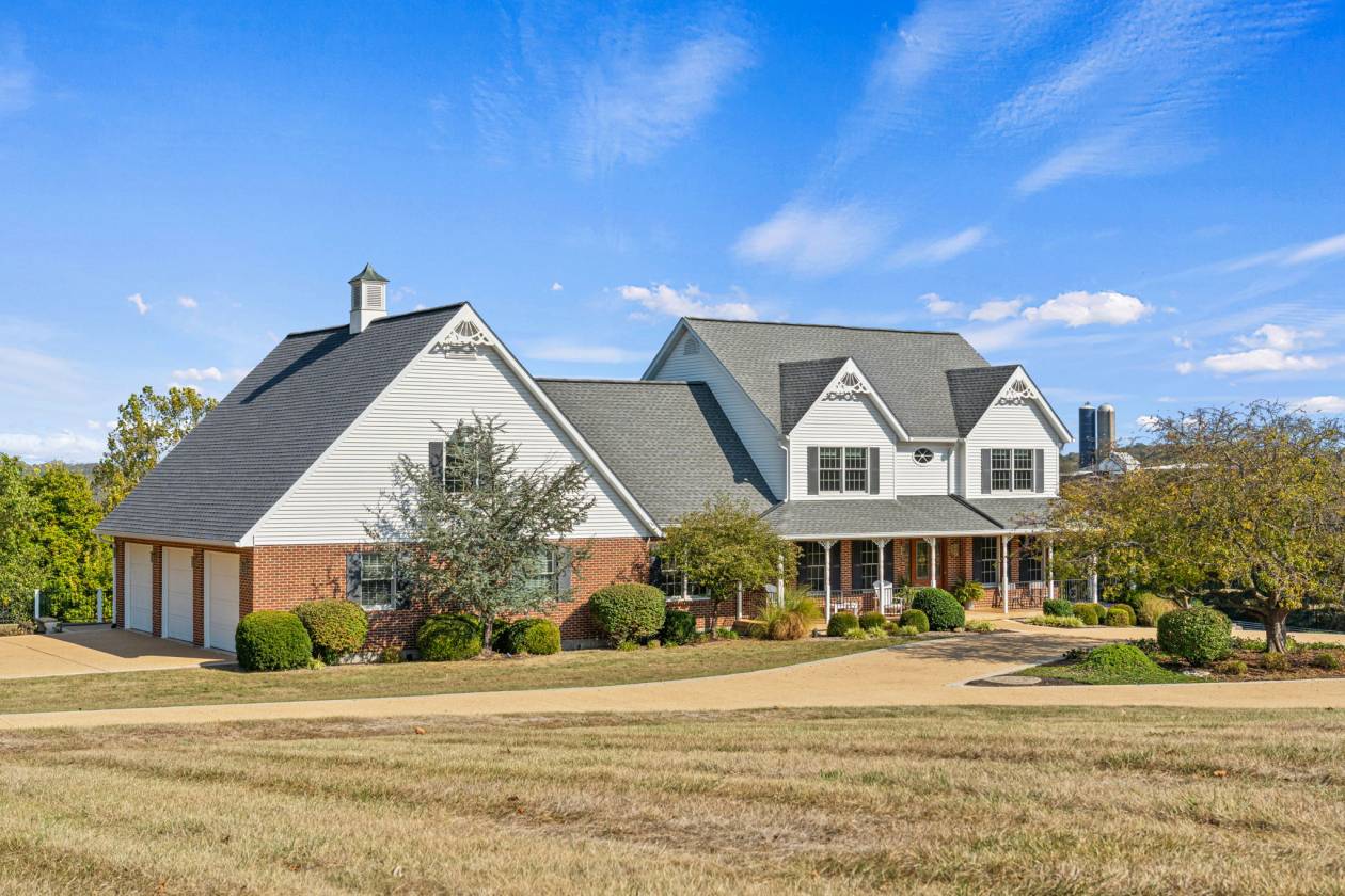 Horse Property for sale.