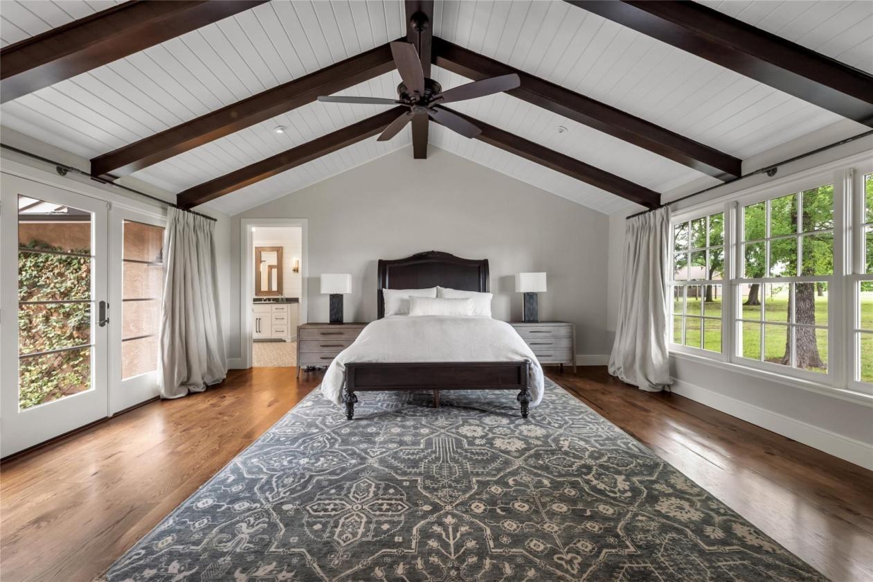 Luxury Equestrian Estate with Arena on 80.54 acres - photo 17