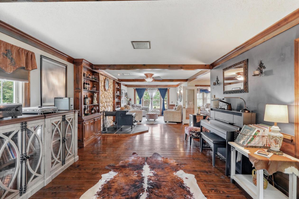 Equestrian Estate Bordering State Forest! - photo 11