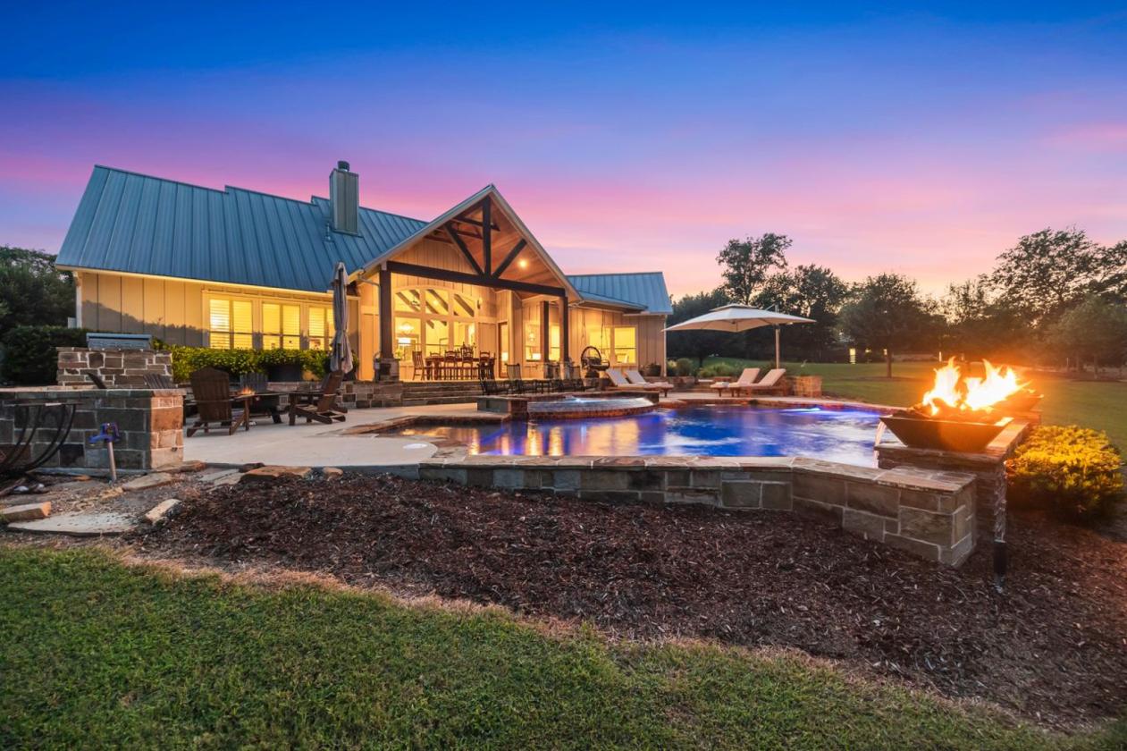 13.6 Acres of Luxury in the Gated Community - photo 29