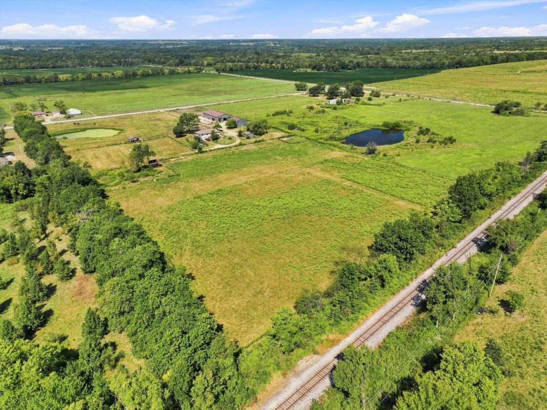 HORSE BARN WITH INDOOR ARENA — BUILT 2022 - photo 26