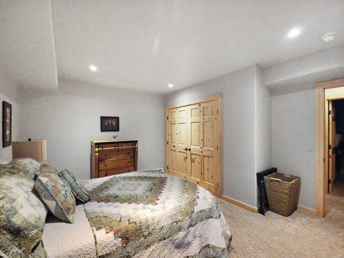 North Fork Valley Gem with Views and Privacy - photo 20