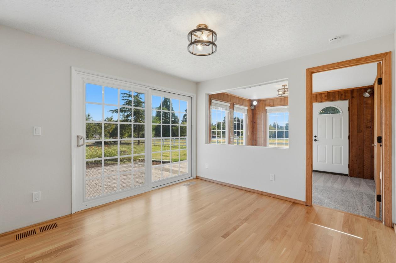 Dividable! Home, Shop & Barn w/Indoor Arena! - photo 8