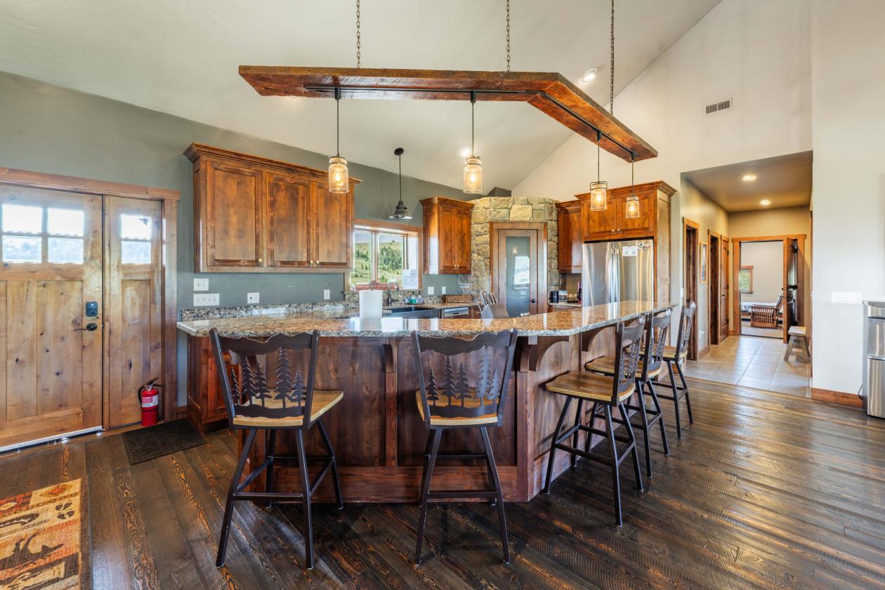 Extraordinary 13.27-Acre Mountain Retreat - photo 24
