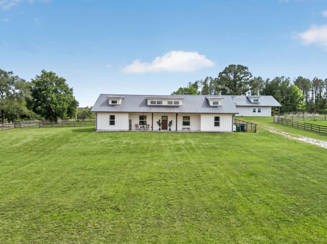 6.28-Acre Horse Farm in Shaw Farms - photo 2