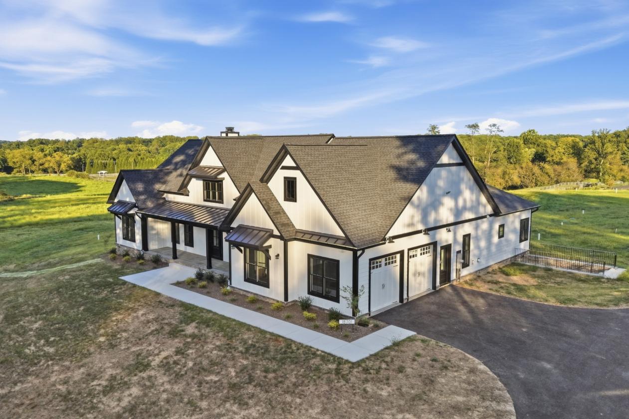 Custom Just Built Equestrian Farmette - photo 18