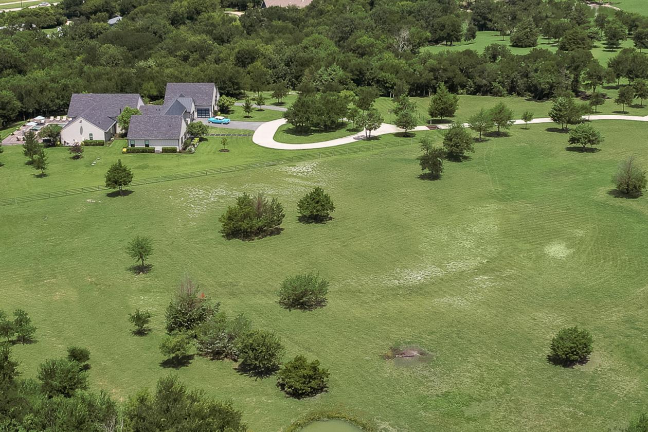 PRIVATE GATED MODERN ARCHITECTURAL ESTATE - photo 27