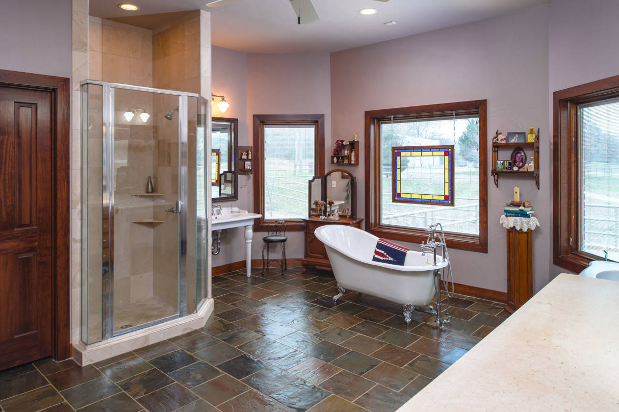 Luxurious Ranch Style Home with vast outdoor landscape for horse