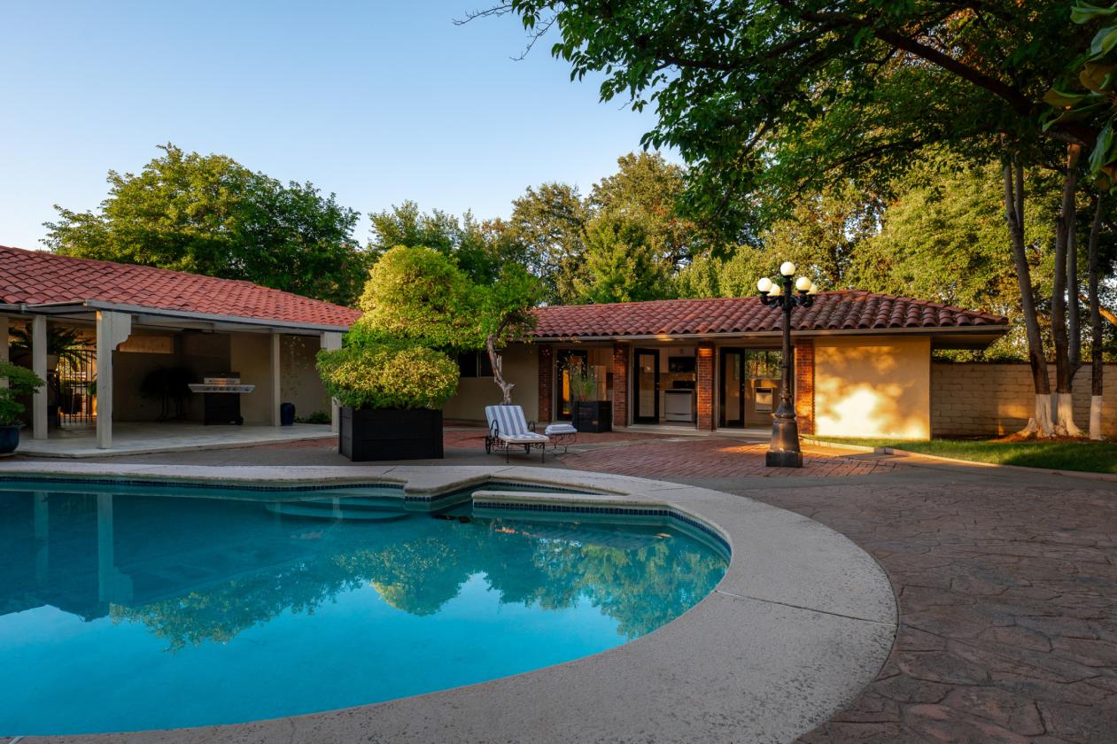 Well | Green Pastures | Barns | Arena |Gated |Oaks - photo 22