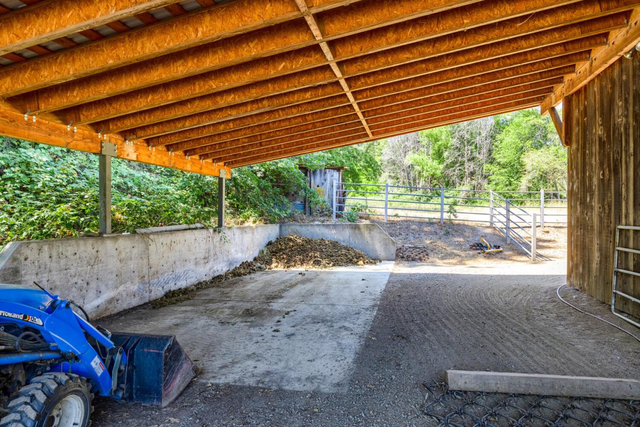 Premier Southern Oregon Equestrian Estate - photo 11