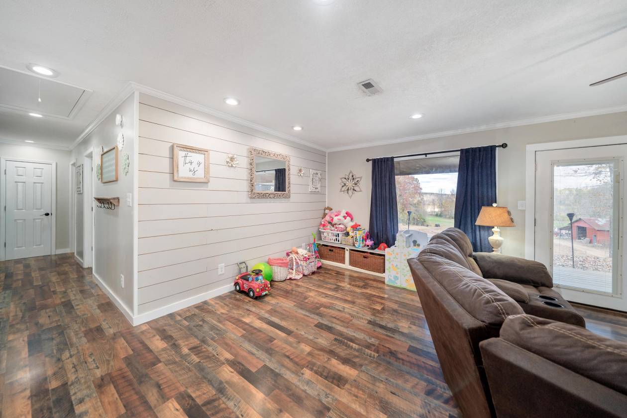 Versatile 88-Acre Tennessee Farm - photo 9