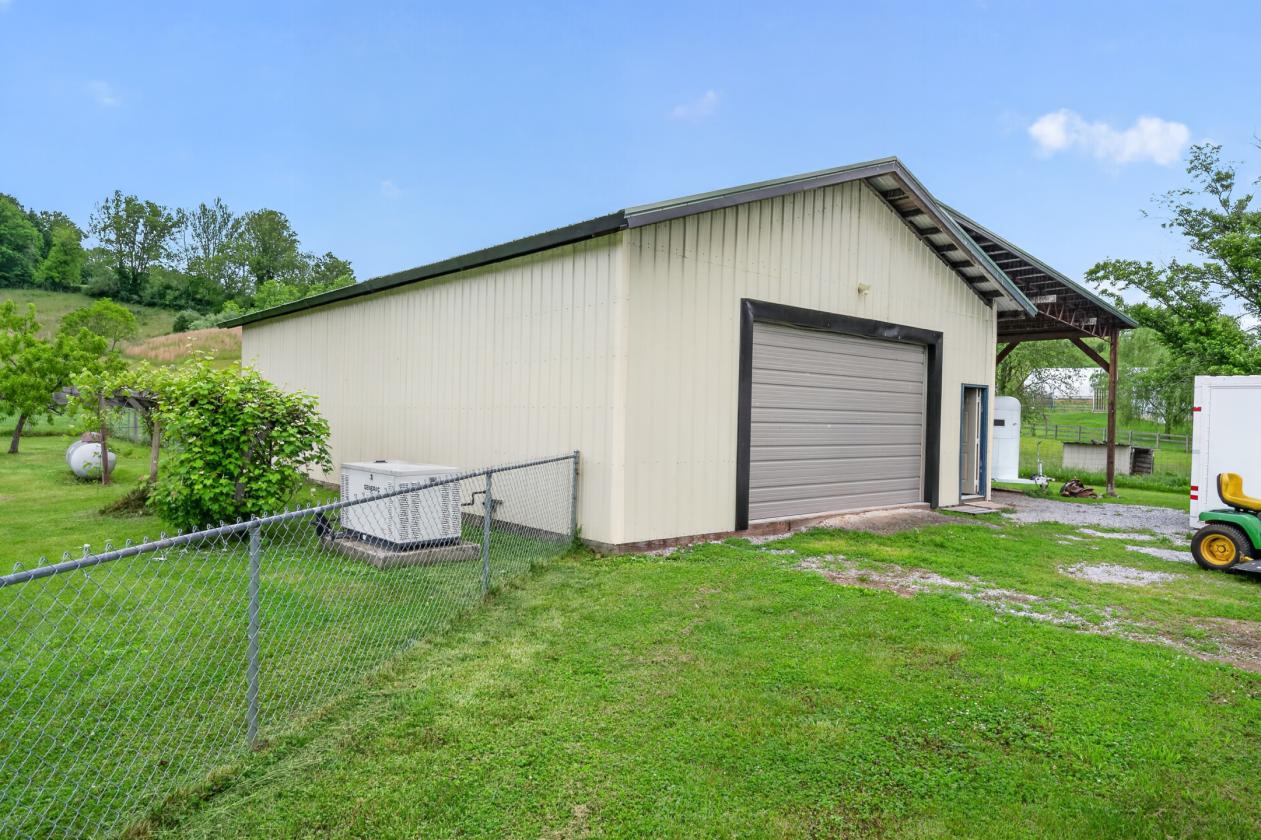 Equestrian Estate with Creeks and Views - photo 22