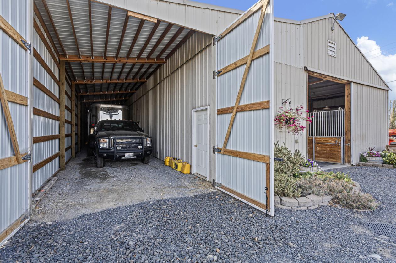 CENTRAL WASHINGTON EQUESTRIAN ESTATE - photo 7