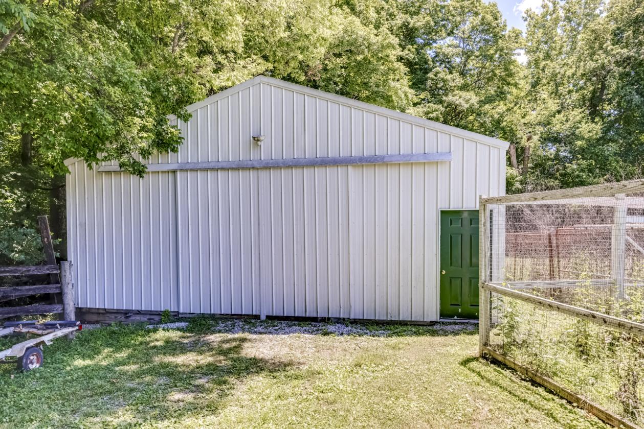 Horse property in Oldham County - photo 16