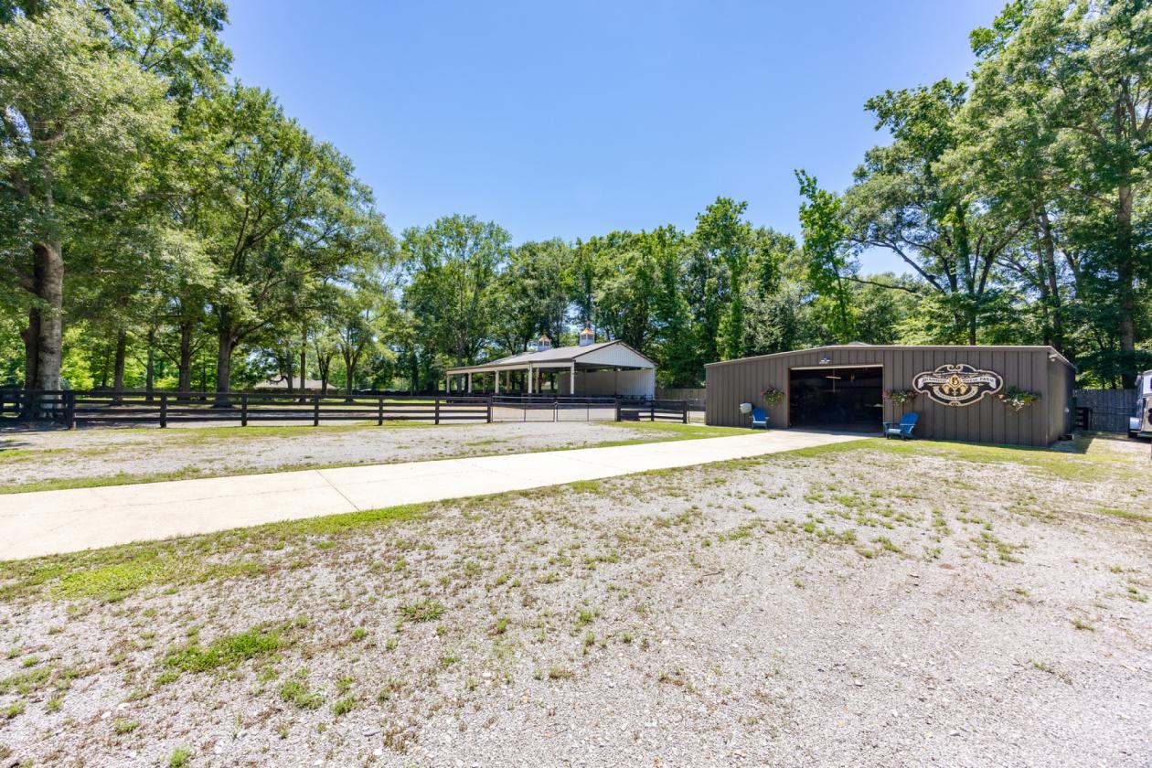 Equestrian Paradise - 5 Acres • Barn • Cross Fenced - photo 7