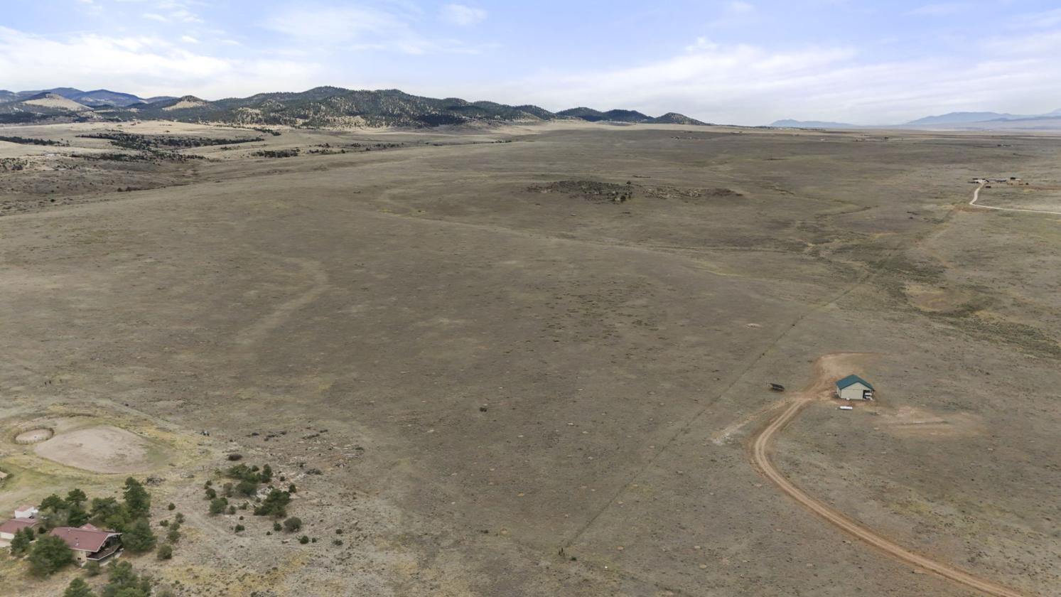 Incredible Ranch on 80 acres - photo 9