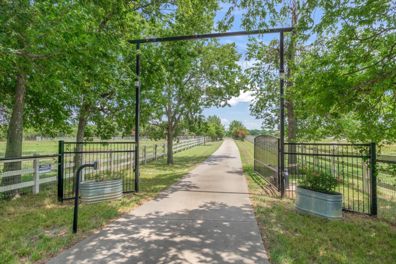 Exceptional 15-Acre Equestrian Estate - photo 23