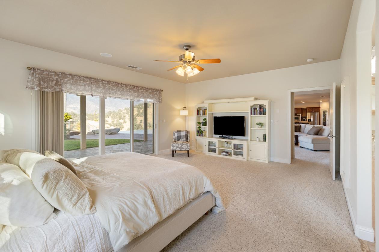 Horse property with gorgeous views! - photo 24