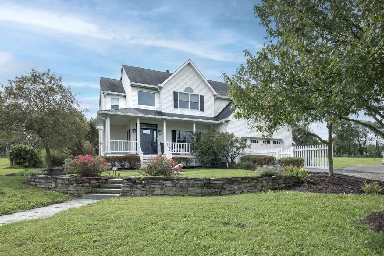 Beautiful Horse Farm in Amwell Valley - photo 15