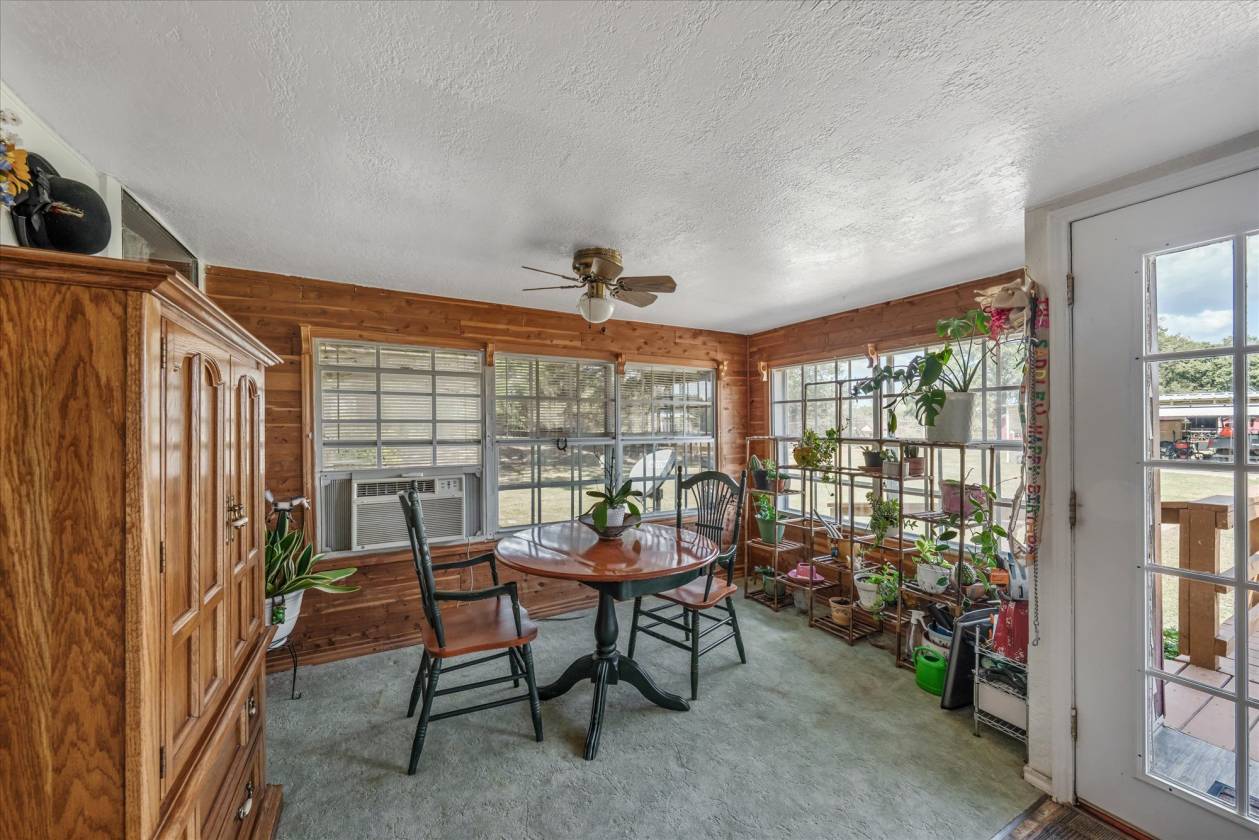 Perfect for the horse lover or homesteader - photo 17