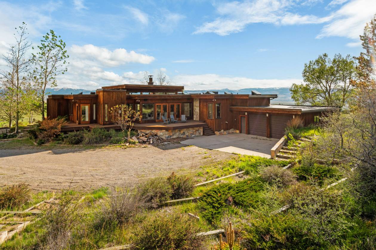 Horse Property for sale.