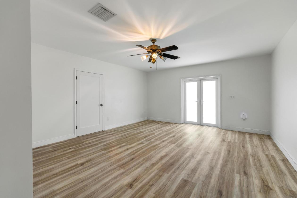 Luxury Home | 2-Stall Barn | Round Pen | Paddocks - photo 20