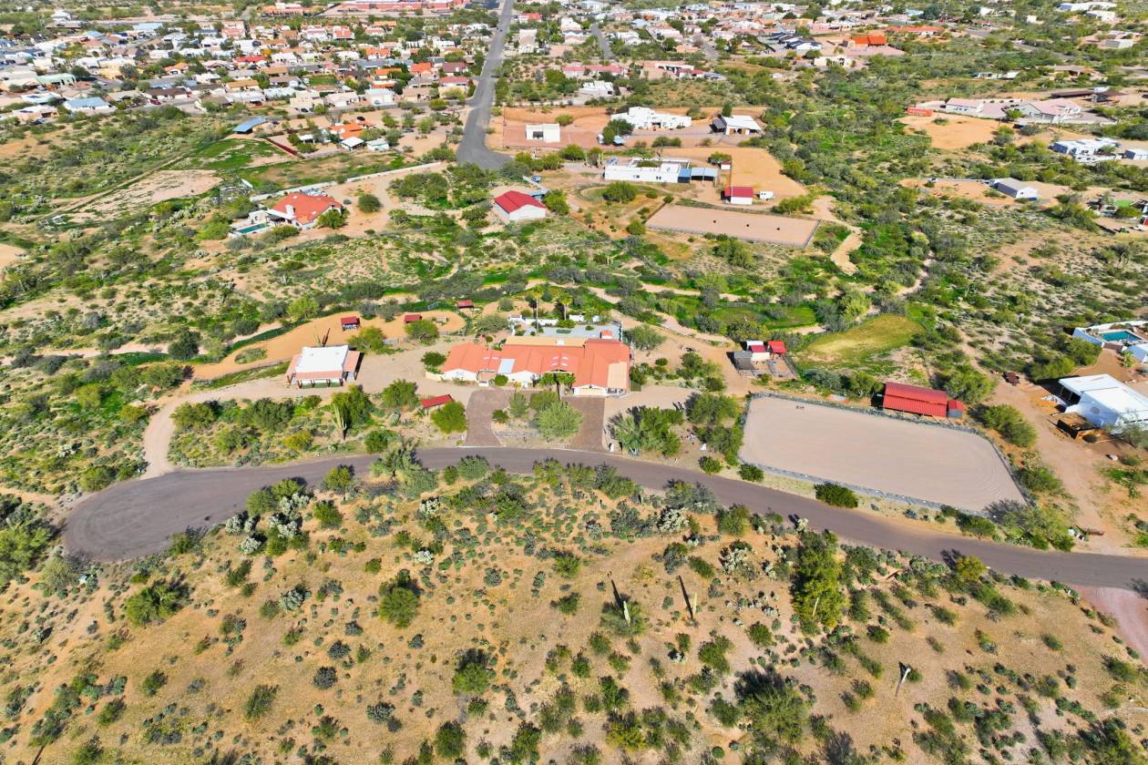 A True Gold Canyon Horse Ranch - photo 3