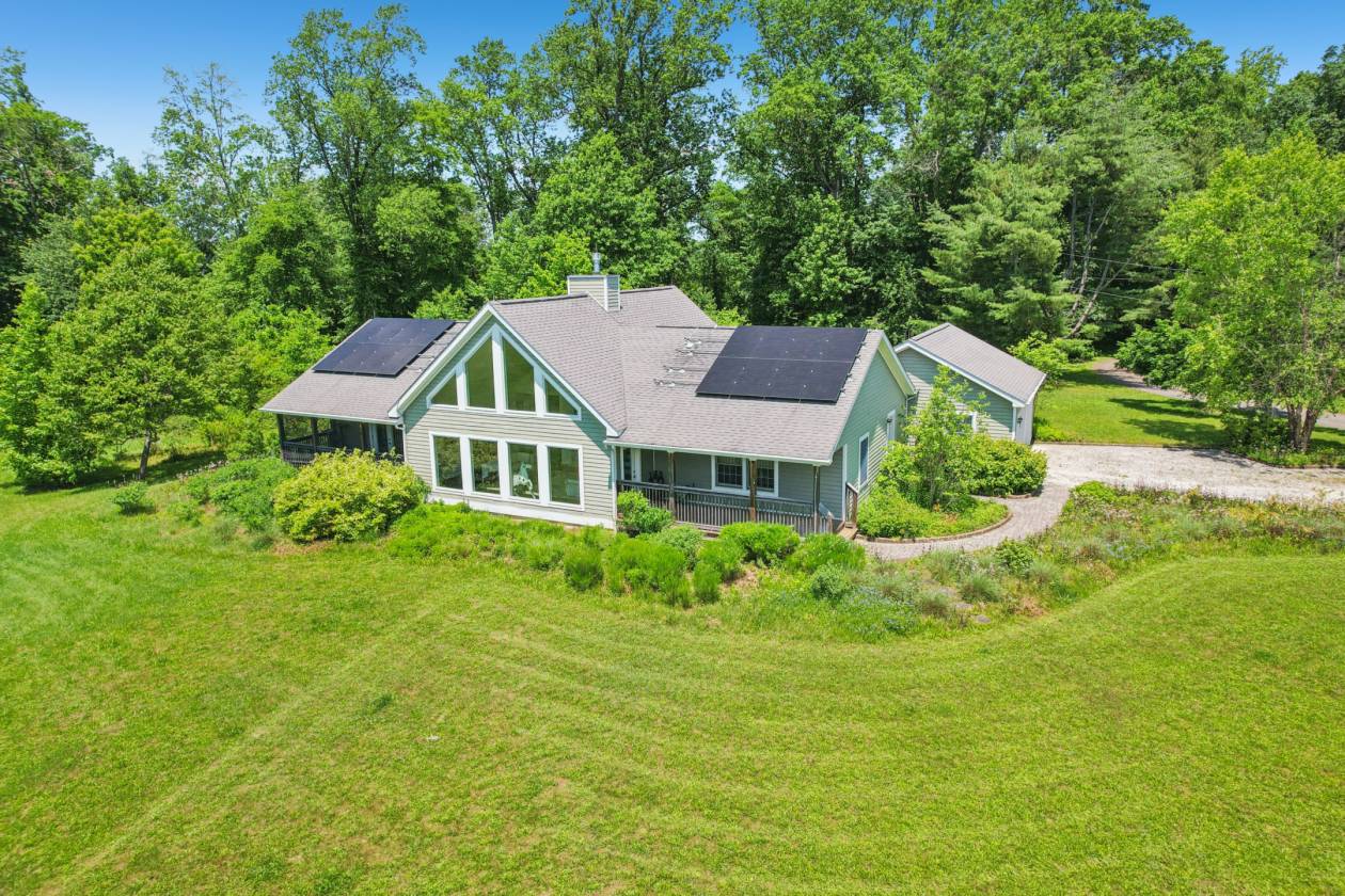 Equestrian Farm w/ 2 Homes & Caretaker Quarters - photo 26