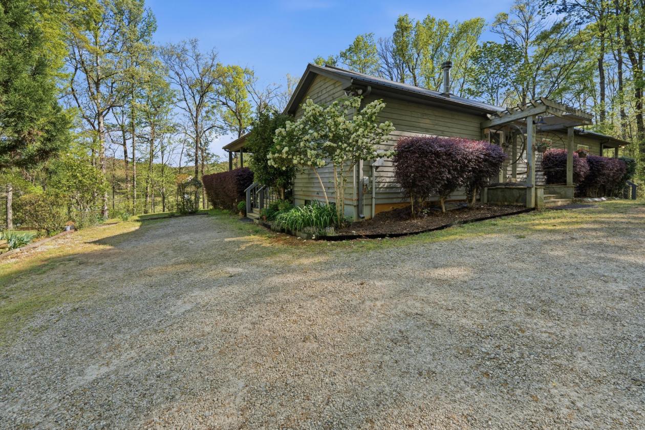Riverfront Equestrian Farm - photo 4