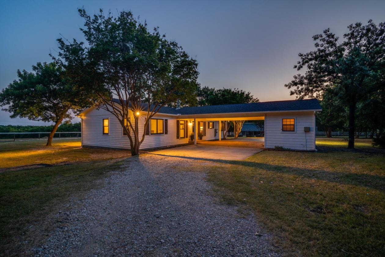 5.57 Secluded Acres Outside of the City Limits - photo 6