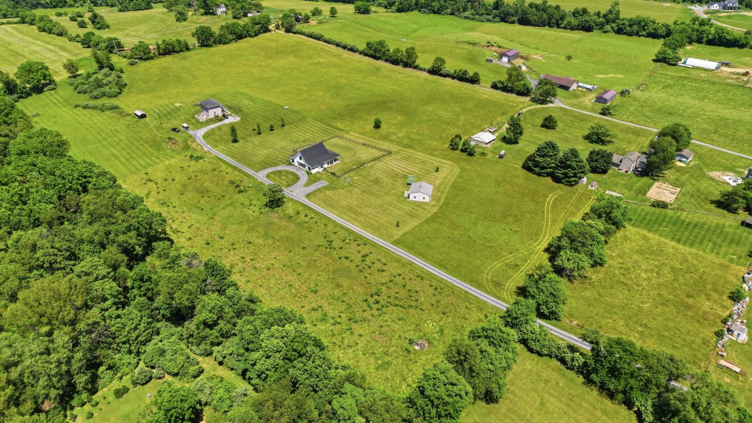 Modern Farmhouse Retreat on 10+ Open Acres - photo 16