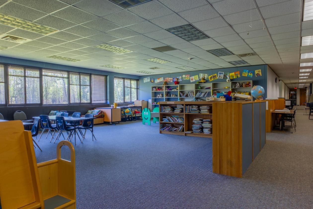 Covered Arena and Rural School on 49 Acres - photo 12