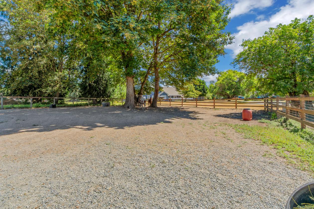 RIVERFRONT LUXURY EQUESTRIAN RETREAT - photo 19
